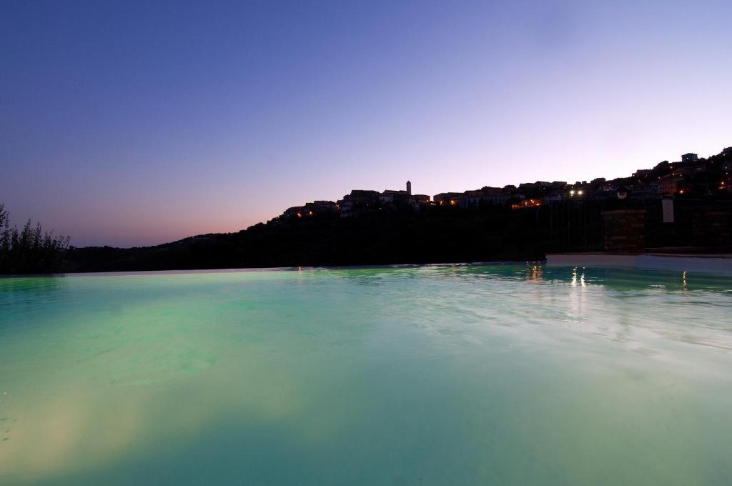 كاسال فيلينو Locanda Le Tre Sorelle الغرفة الصورة